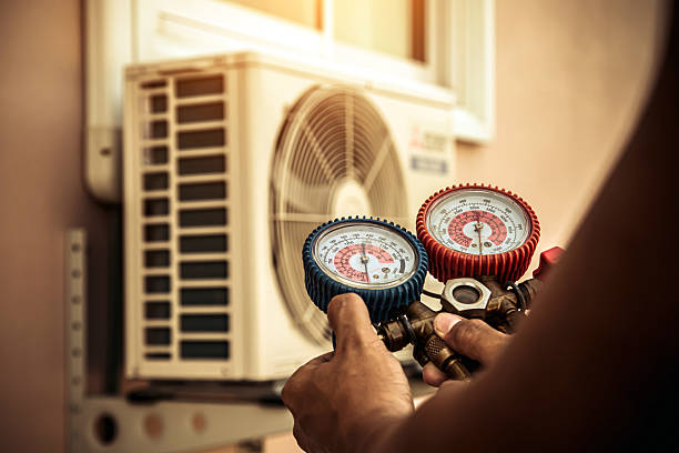 Professional Hvac technician working in Aquasco, MD